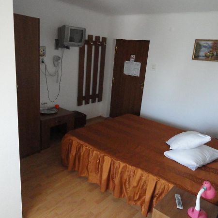 Pensiune Restaurant Avangarde Piteşti Extérieur photo