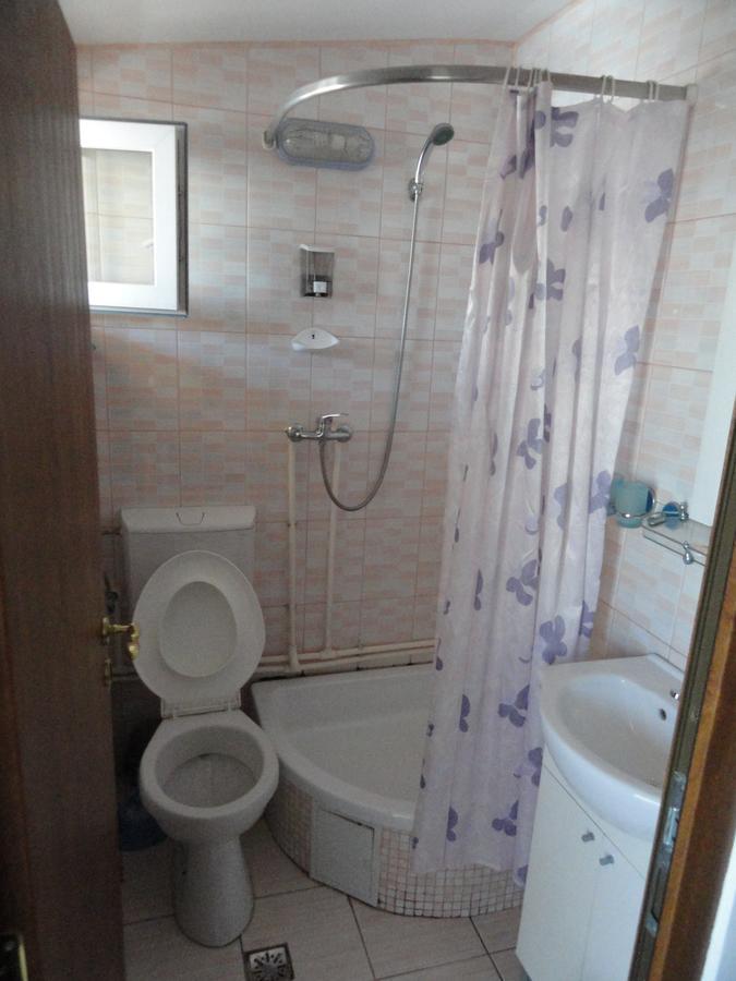 Pensiune Restaurant Avangarde Piteşti Extérieur photo
