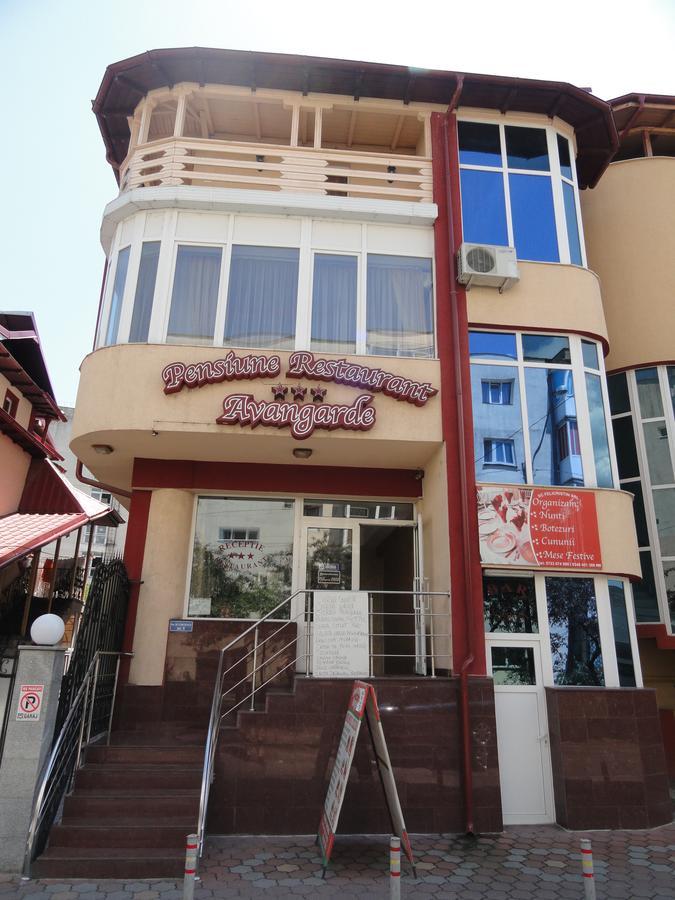 Pensiune Restaurant Avangarde Piteşti Extérieur photo
