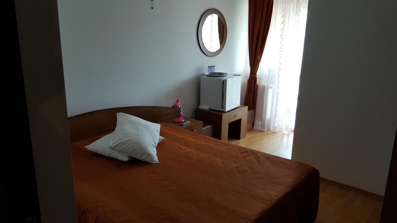Pensiune Restaurant Avangarde Piteşti Chambre photo